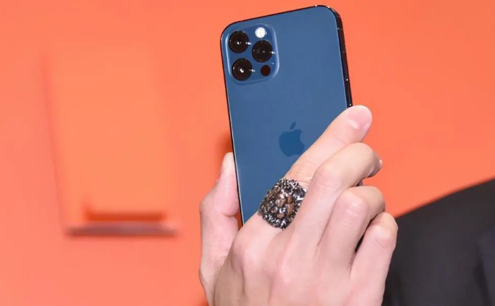 营根镇苹果手机维修分享iPhone12系列重启方法教程 